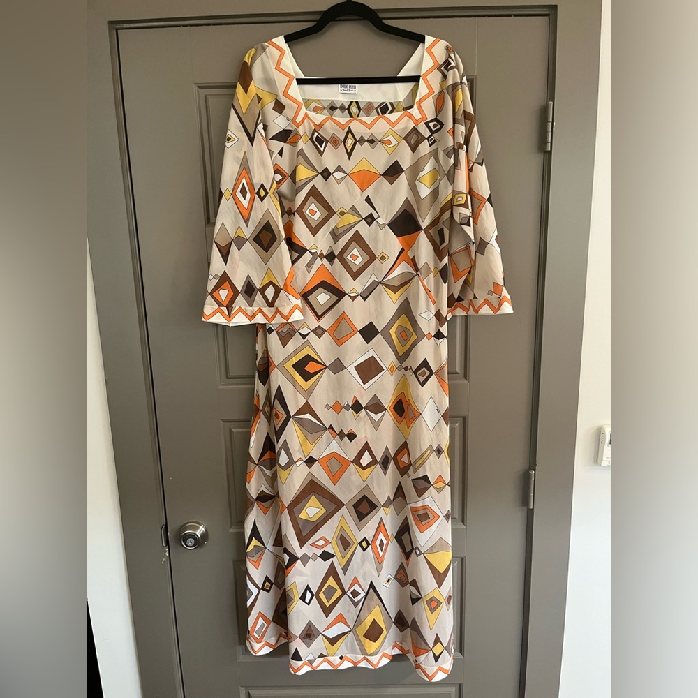 Vintage Emilio Pucci for Formfit Roger’s nightgown